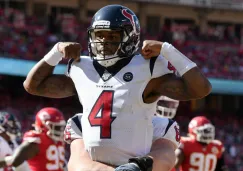 Deshaun Watson celebra tras su anotación