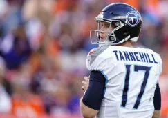 Ryan Tannehill durante un partido con los Titans