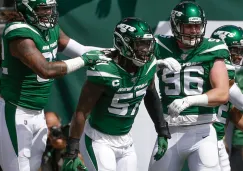 C.J. Mosley (centro) en un partido con los Jets