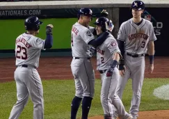 Alex Bregman celebra durante partido ante Nationals