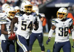 Jugadores de los Chargers celebran una anotación