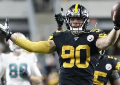 TJ Watt festeja una captura  Ryan Fitzpatrick