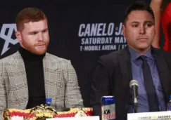 Canelo en conferencia de prensa con Óscar De la Hoya