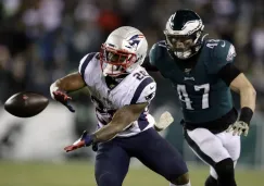 James White atrapando un pase en el partido ante Philadelphia