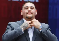 Andy Ruiz en una conferencia en TV Azteca