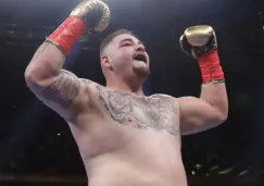 Andy Ruiz festeja tras vencer en junio a Anthony Joshua