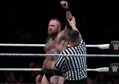 Aleister Black al vencer a Andrade Cien Almas