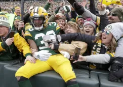 Aaron Jones celebra anotación en Lambeau Filed