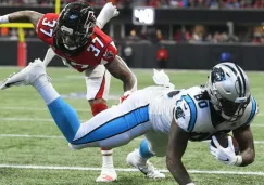 Ian Thomas, con el balón en el partido ante Falcons