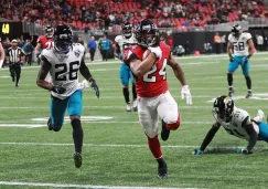 Devonta Freeman se escapa con el ovoide