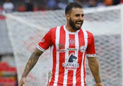 Felipe Gallegos celebrando un gol con Necaxa