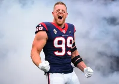 J.J. Watt sale al campo en un juego de Houston