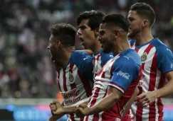 Chivas: jugadores rojiblancos festejan un gol