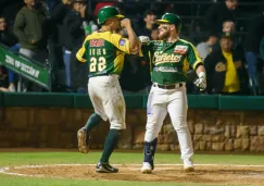 Jugadores de Cañeros de Los Mochis durante un partido