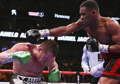 Saúl Álvarez durante la pelea ante Daniel Jacobs