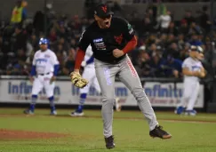 Edgar Torres celebra la victoria de Venados