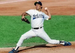 Narciso Elvira en un partido con Sultanes de Monterrey