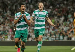 Eduardo Aguirre durante el partido entre Santos y Tigres