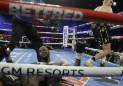 Deontay Wilder en la lona en la pelea ante Tyson Fury