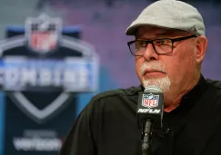 Arians da una conferencia de prensa