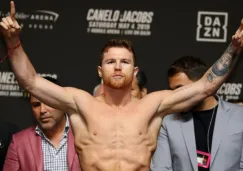 Canelo Álvarez en pesaje