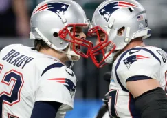 Rob Gronkowski y Tom Brady jugando con los Pats