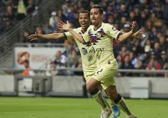 Luis Fuentes festeja un gol con América