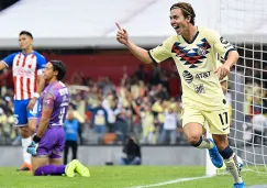 Córdova festeja un gol contra Chivas