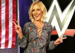 Renee Young previo a un evento de la WWE