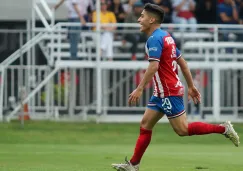 Alejandro Zendejas en un partido de Sub 20 con Chivas