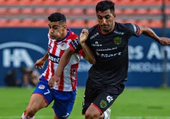 Pelea por el esférico en el Atlético de San Luis vs Juárez