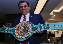 Mauricio Sulaiman y durante la presentación del cinturón Maya del CMB