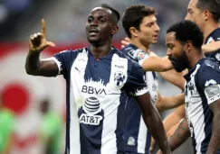 Aké Loba celebrando un gol con Rayados