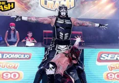 Penta y Rey Fénix posan en The Crash 