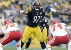 Cam Heyward en acción con Steelers