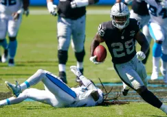 Josh Jacobs en el Raiders vs Panthers