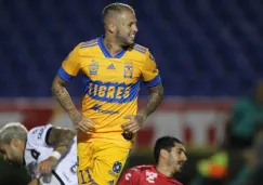  Nicolás López celebrando su anotación con Tigres