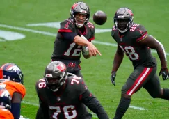 Tom Brady en partido vs Broncos