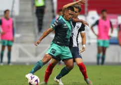 Osvaldo Martínez durante el partido entre Puebla y Monterrey