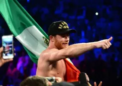 Canelo festeja una victoria