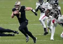 Taysom Hill en acción ante Atlanta