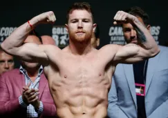 Canelo Álvarez en presentación 