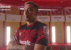 Rubens Sambueza luce la nueva playera de Toluca