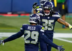 Jugadores de Seahawks celebran ante Rams