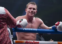 Canelo Álvarez en victoria sobre Callum Smith