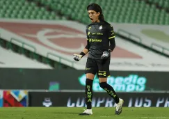 Carlos Acevedo festeja un gol de Santos