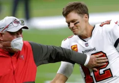 Bruce Arians junto a Tom Brady en partido de los Bucs