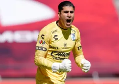 Gil Alcalá en un partido con el Querétaro