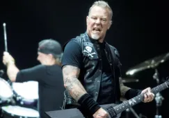 Metallica tocando durante un concierto 