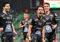 Jugadores de León celebran gol vs Santos